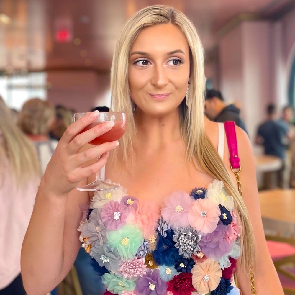 Meet your Posher, Nicole